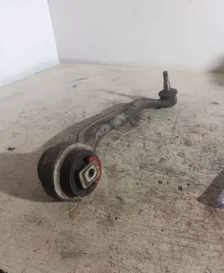 Volkswagen PASSAT B5 Front control arm