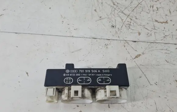 Coolant fan relay