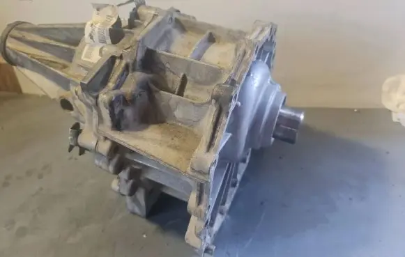 Nissan Navara D40 Gearbox transfer box case EA3010
