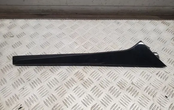 Audi Q8 Tailgate trim 4M8854872C