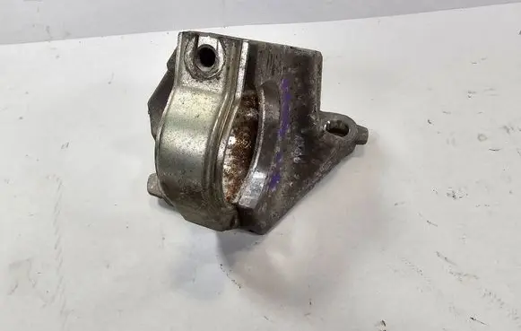 Renault Kadjar Driveshaft support bearing bracket 397748189R