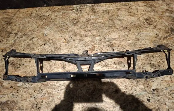 Top upper radiator support slam panel