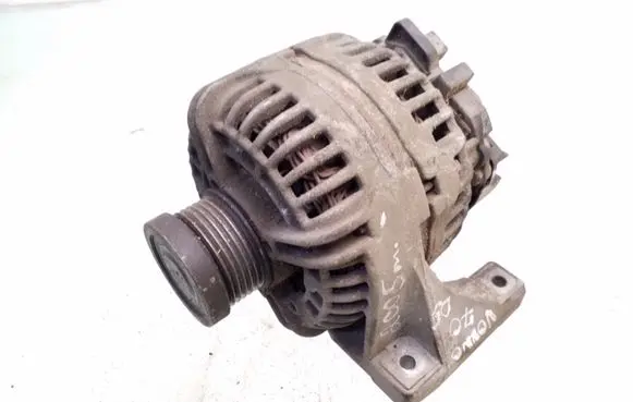 Volvo V70 Generator/alternator 30658085 0124525060