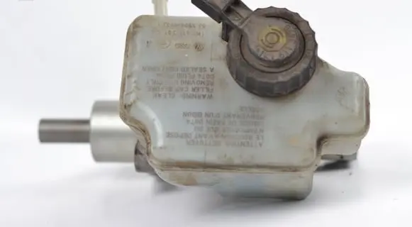 Volkswagen Caddy Master brake cylinder 1K1611301c 037W76 02690809600