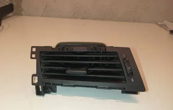BMW 5 E60 E61 Dashboard side air vent grill/cover trim 6910731 5112001 14121810