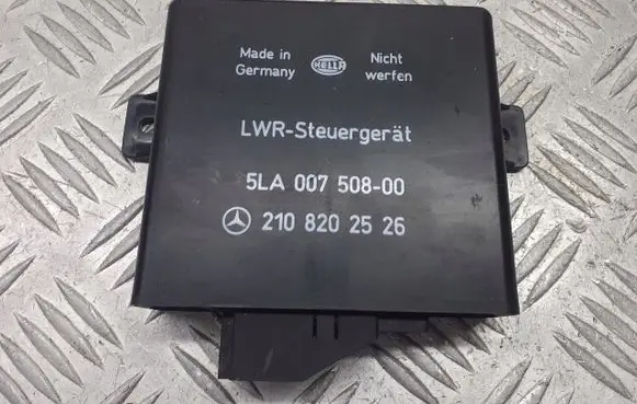 Mercedes-Benz E W210 Light module LCM 2108202526