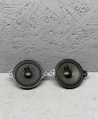 Audi A4 S4 B9 8W Rear door speaker 8W0035303