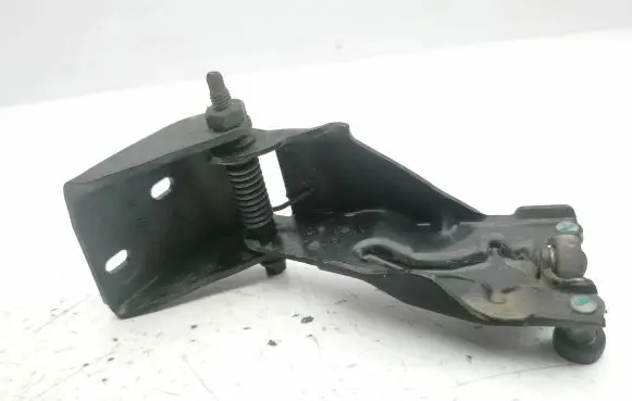 Chrysler Grand Voyager V Sliding door middle roller runner 05020672AD