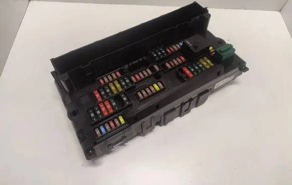 BMW 5 F10 F11 Fuse module 61149252815 61149234421 61149210861