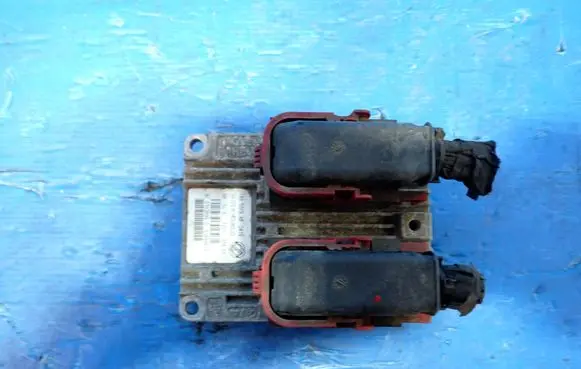 Fiat Punto (199) Engine control unit/module 51899832 BC0103899D