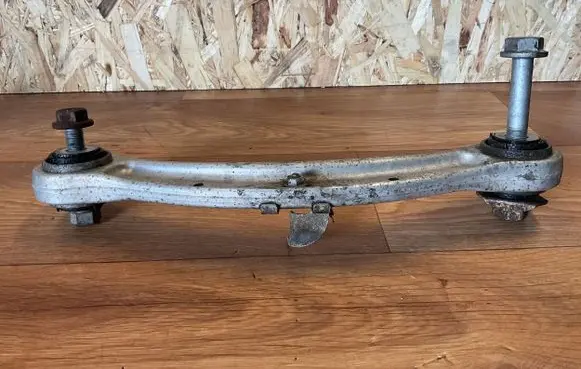 Volkswagen Touareg II Rear control arm 7L0505375A
