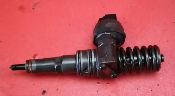 Audi A4 S4 B7 8E 8H Fuel injector 038130073BH