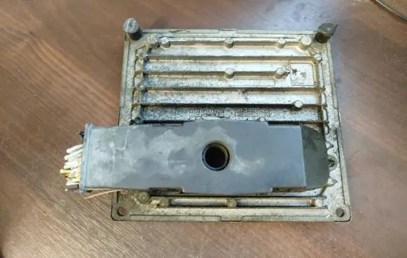 Ford Fusion Engine control unit/module 9s6112a650ab 9s61-12a650-ab