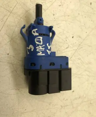 Mazda 3 III Brake pedal sensor switch