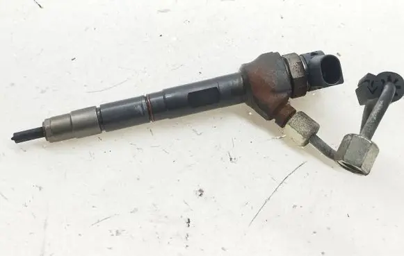 Volkswagen Golf VII Fuel injector 04L130277G 0445110 0445110477