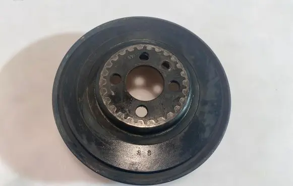 Audi A4 S4 B5 8D Crankshaft pulley 058105251E