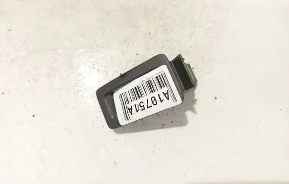 Volkswagen Golf Plus Fuel tank opening switch 5m0959551a
