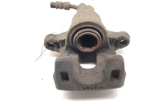 Toyota Avalon XX20 Rear brake caliper