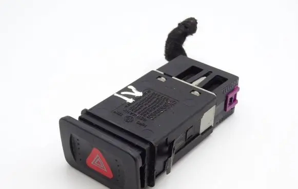 Volkswagen Golf IV Hazard light switch 1J0953235A 1J0953235B