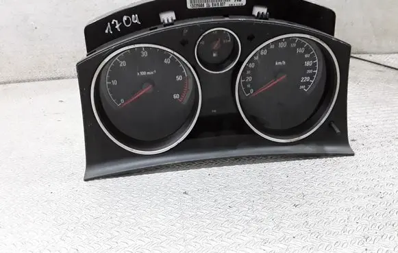 Opel Zafira B Speedometer (instrument cluster) 13225988