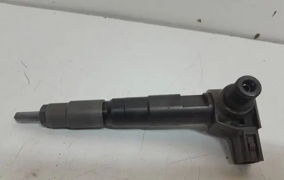 Subaru Outback (BS) Fuel injector 16613AA040 AA040 16613