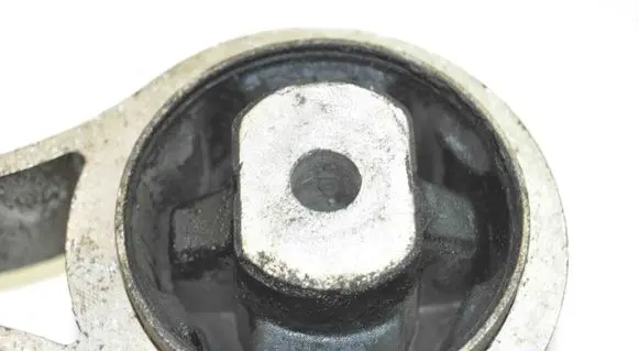 Renault Master II Gearbox mount