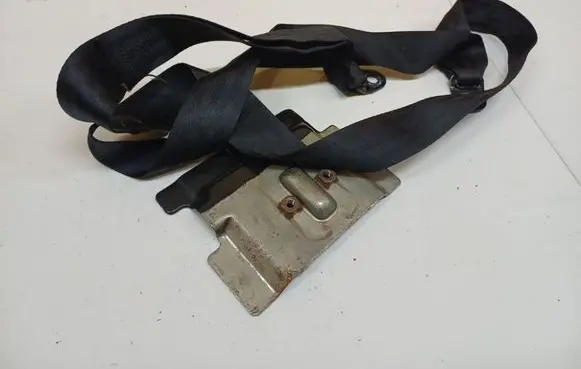 Chrysler 300 - 300C Rear seatbelt 5693653