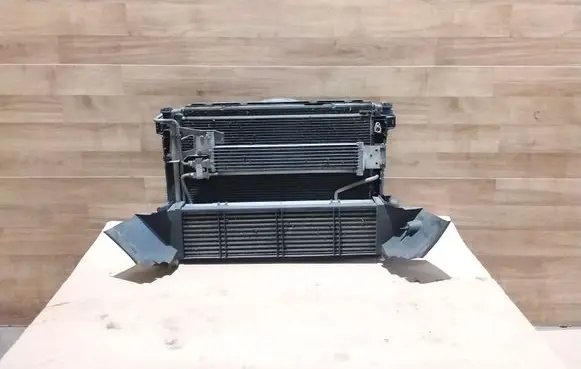 Mercedes-Benz CLS C218 X218 Radiator set A2045000293 A2045003603 A2045001201