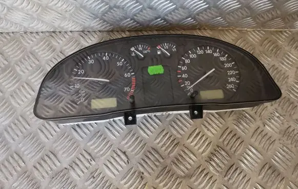 Volkswagen PASSAT B5 Speedometer (instrument cluster) 09051940090 09051949902