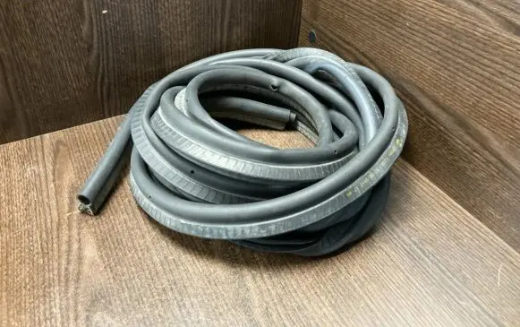 Renault Master III Trunk rubber seal (body) 8200678121 908305639R