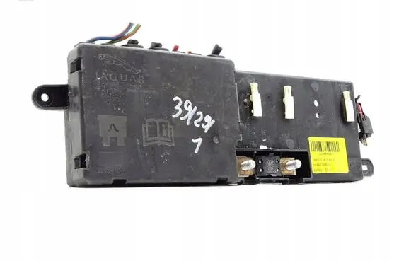 Jaguar XJ X351 Fuse module AW9314A073FA