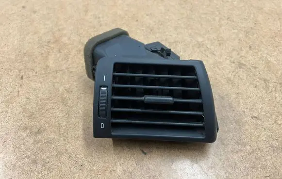 BMW 3 E46 Dashboard side air vent grill/cover trim 64228361898 8361898 369801