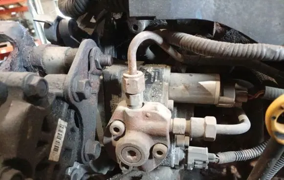 Toyota Corolla Verso AR10 Fuel injection high pressure pump 221000G010