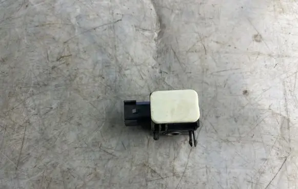 Hyundai Santa Fe Airbag deployment crash/impact sensor 9592028000