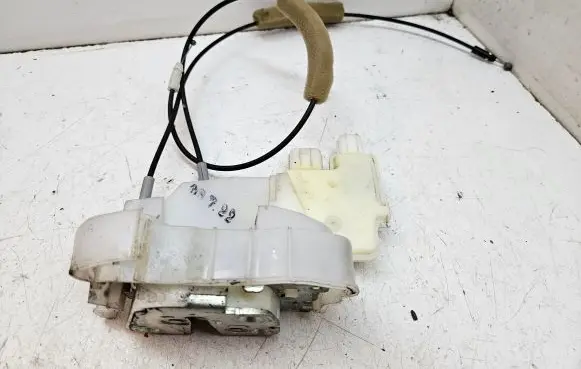 Subaru Legacy Front door lock