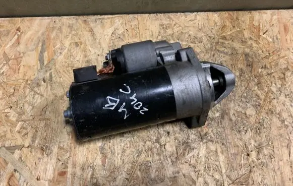 Mercedes-Benz E W212 Starter motor A6519062300 0001149400
