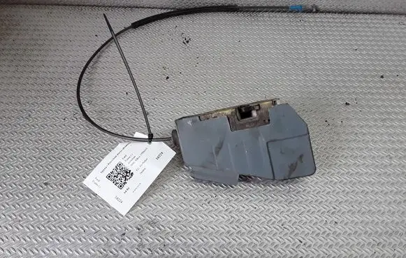 Ford Puma Front door lock 