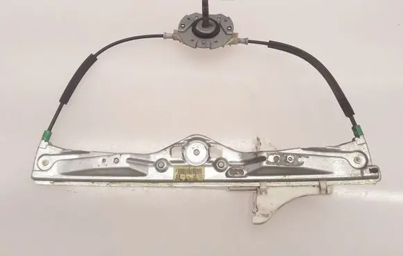 Rear door manual window regulator