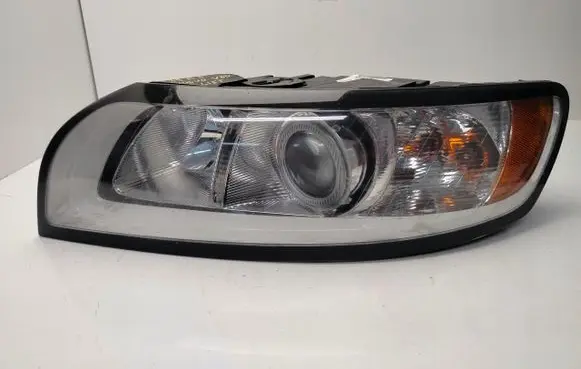Volvo V50 Headlight/headlamp 