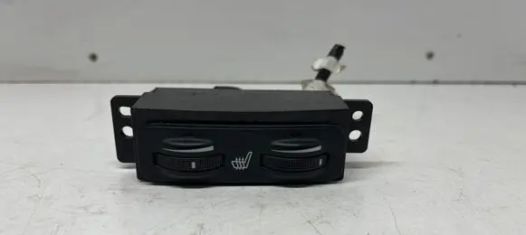 Toyota Avensis T250 Seat heating switch 453417