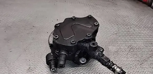 Volkswagen Touareg I Vacuum pump 070145209F