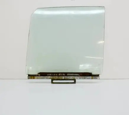 Mercedes-Benz 250 280 W108 Front door window glass four-door A1087250310 1087250310
