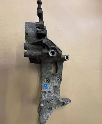 Skoda Octavia Mk3 (5E) Generator/alternator bracket 04L903143D
