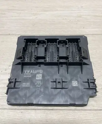 Volkswagen PASSAT B7 Comfort/convenience module 3AA937087A BCMPQ47 5WK50231