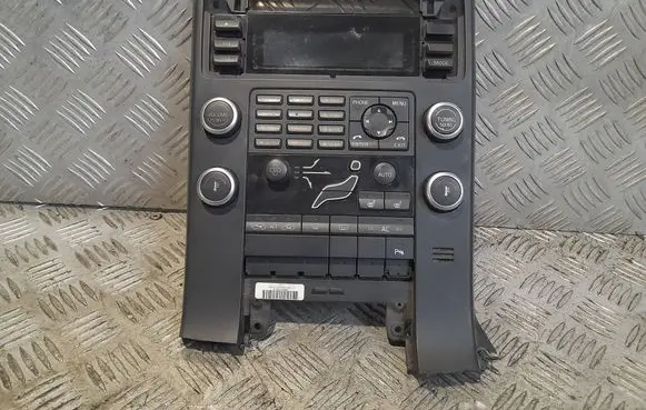 Volvo V70 Climate control unit 39859179 1799169