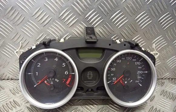 Renault Megane II Tachometer 8200793135