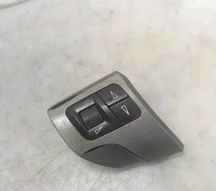 Opel Zafira B Steering wheel buttons/switches 13208858 440768813