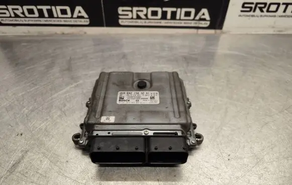 Mercedes-Benz R W251 Engine control unit/module ECU A6421503241 0281014962 1039S24801