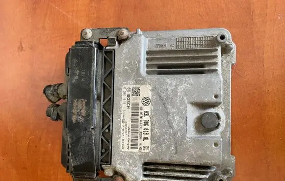 Skoda Yeti (5L) Engine control unit/module 03L906018QL