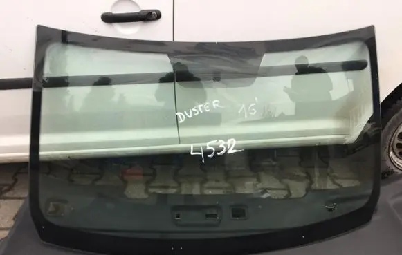 Dacia Duster II Front windscreen/windshield window 7276AGS
